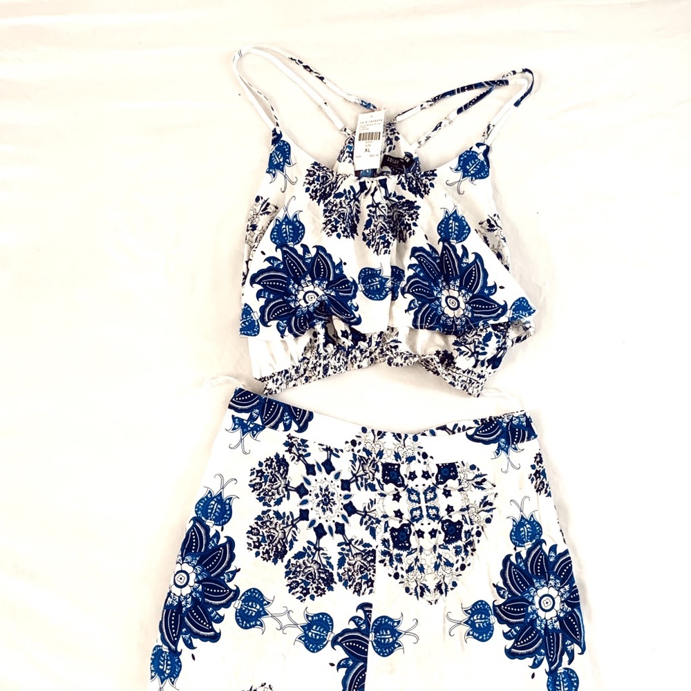 ❌Sold Fashion Nova 2 Piece Pants & Crop Top Set - Picture 1 of 5